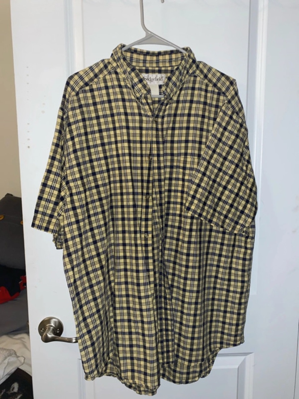 Short-Sleeve Plaid Button-Down Shirt in Yellow and Black